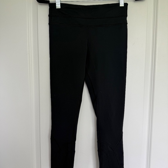 Lululemon Run Inspire Crop Leggings (1st Edition) in Black size 4 - Picture 6 of 9